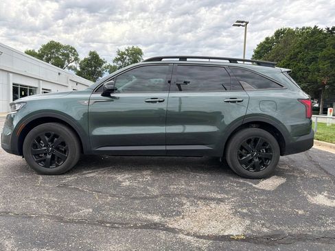 Used 2023 Kia Sorento S AWD/4WD image 4