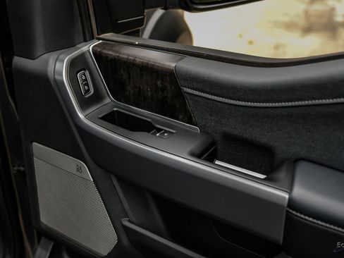 Used 2023 Ford F250 Lariat w/ Lariat Ultimate Package image 98