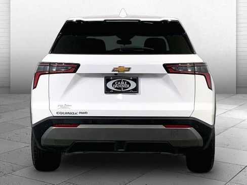 Used 2025 Chevrolet Equinox LT image 3