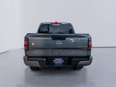 Used 2024 Nissan Frontier SV w/ SV Convenience Package AWD/4WD image 4