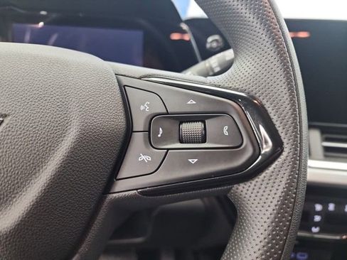 Used 2024 Chevrolet Trax LT image 23