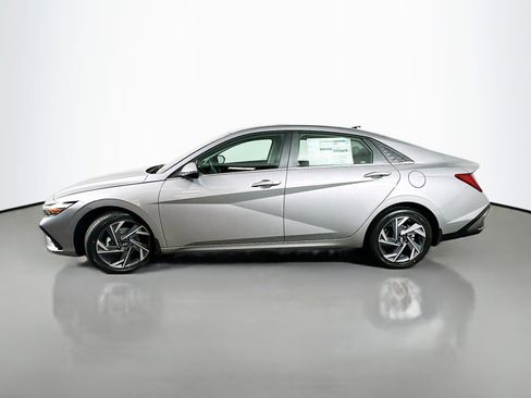 New 2026 Hyundai Elantra Limited image 4