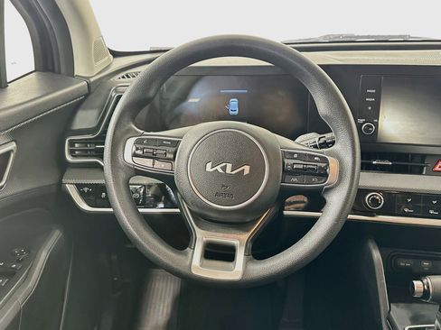 Used 2023 Kia Sportage LX FWD image 17