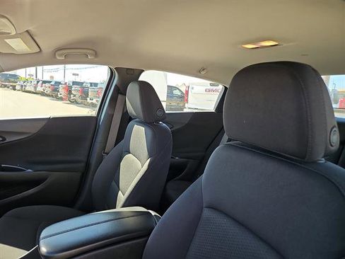 Used 2024 Chevrolet Malibu LT image 11