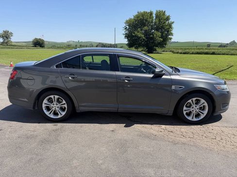 Used 2016 Ford Taurus SEL w/ Equipment Group 201A FWD image 6