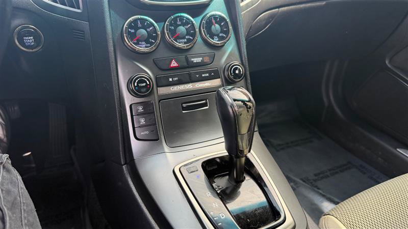 Used 2015 Hyundai Genesis 3.8 RWD image 21