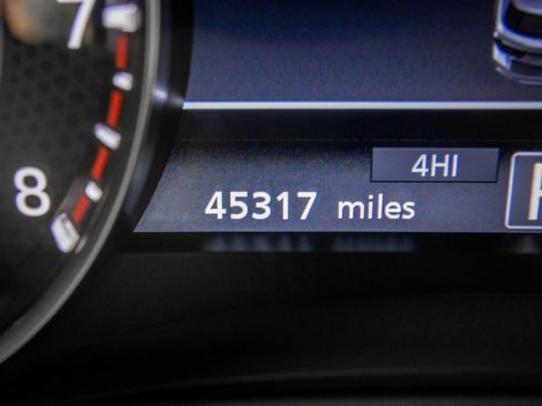 Used 2024 Nissan Armada SL image 24