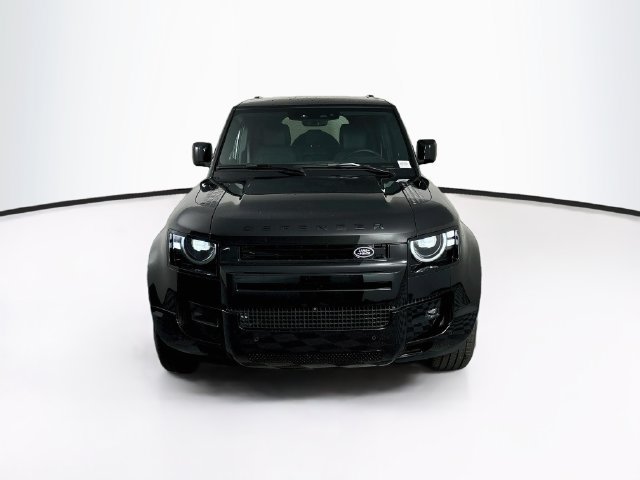 New 2026 Land Rover Defender 110 X-Dynamic SE AWD/4WD image 2