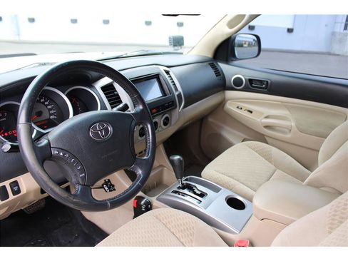 Used 2011 Toyota Tacoma 4x4 Double Cab image 9