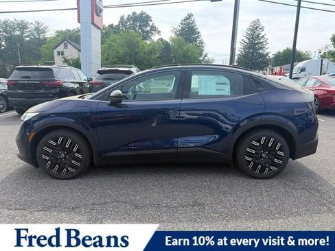 New 2026 Nissan Leaf Platinum+ w/ Floor Mat Package (Platinum+) FWD image 5