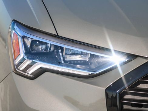 New 2025 Audi Q3 2.0T Premium image 4