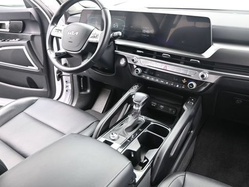 Used 2025 Kia Telluride S FWD image 29
