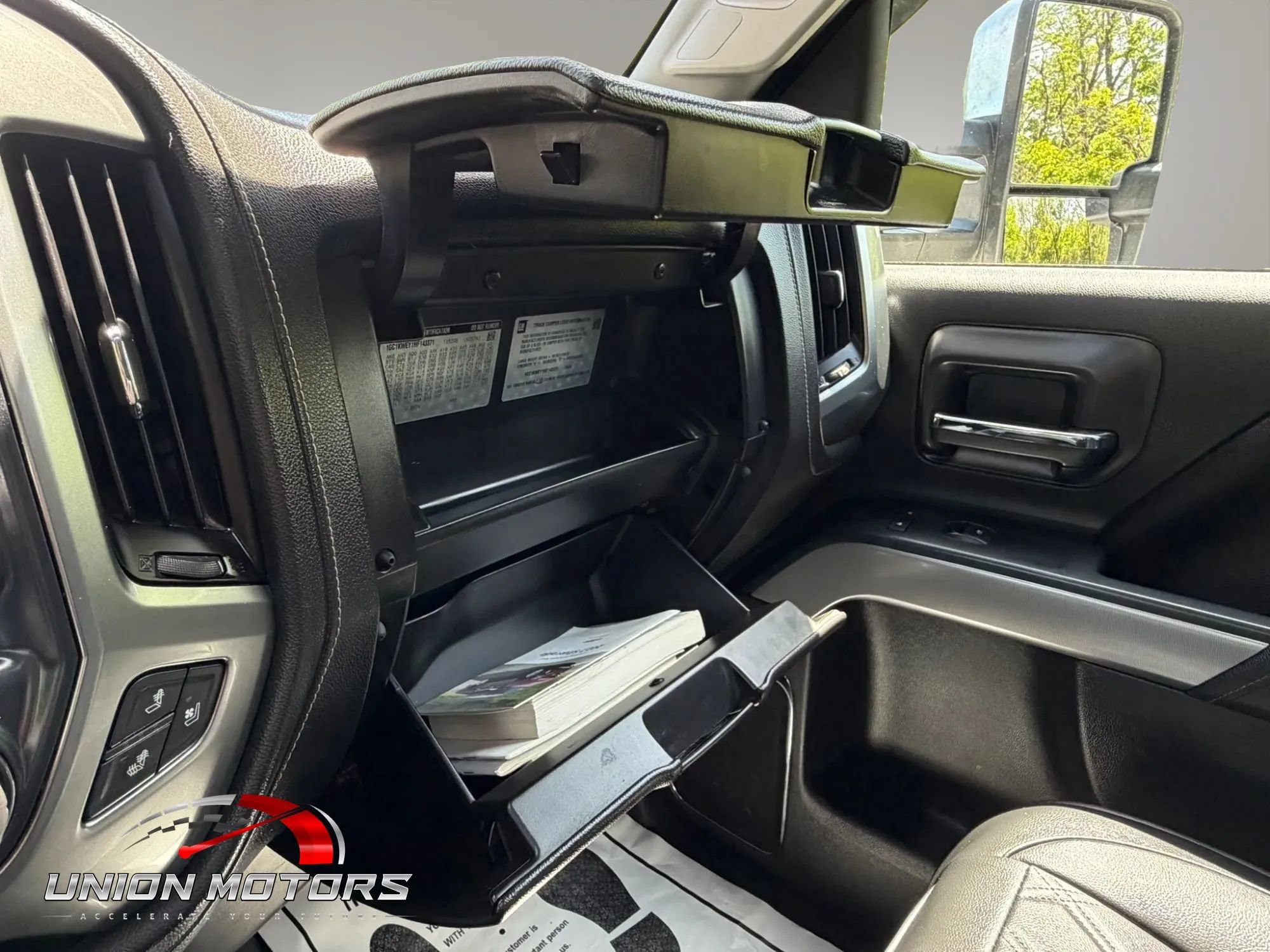 Used 2017 Chevrolet Silverado 2500 LTZ w/ Duramax Plus Package AWD/4WD image 50