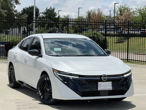 New 2026 Nissan Sentra SR w/ SR Premium Package FWD image 2