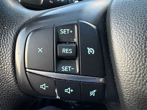 Used 2020 Ford Escape SE image 17