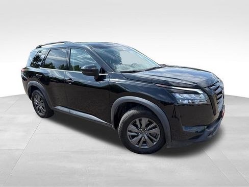 Certified 2023 Nissan Pathfinder SV FWD image 1