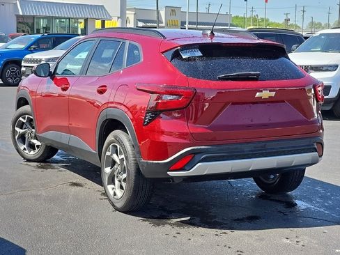 Used 2025 Chevrolet Trax LT w/ LT Convenience Package FWD image 48