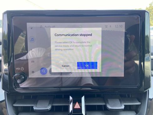 Used 2025 Toyota Corolla LE FWD image 22