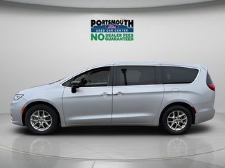 Used 2024 Chrysler Pacifica Touring-L FWD video 2