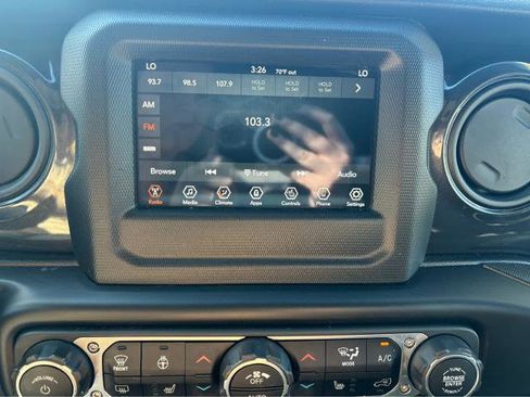 Used 2022 Jeep Wrangler Unlimited Sport image 21