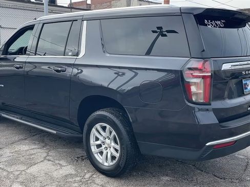 Used 2024 Chevrolet Suburban LT image 29