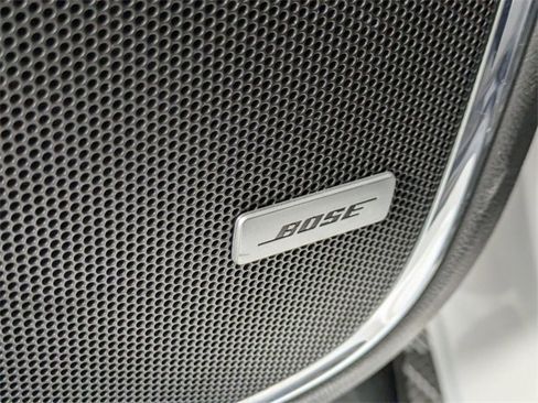 Used 2019 Chevrolet Suburban Premier w/ Premier Plus Edition image 13