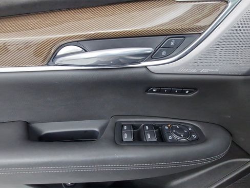 Used 2022 Cadillac XT6 Premium Luxury w/ Platinum Package image 14