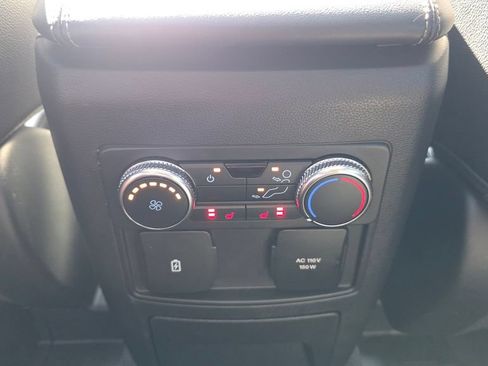 Used 2022 Ford Explorer Limited w/ Equipment Group 301A AWD/4WD image 29