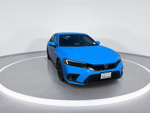 Used 2024 Honda Civic Sport Touring image 3