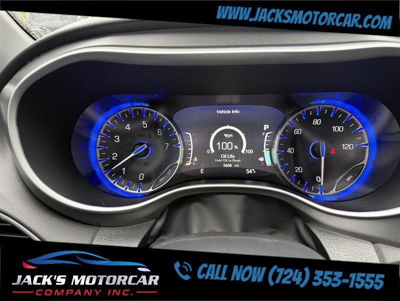 Used 2026 Chrysler Pacifica Select FWD image 16