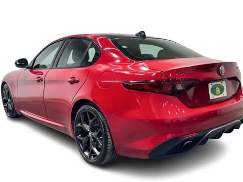 Used 2019 Alfa Romeo Giulia w/ Quick Order Package 22K Sport image 4