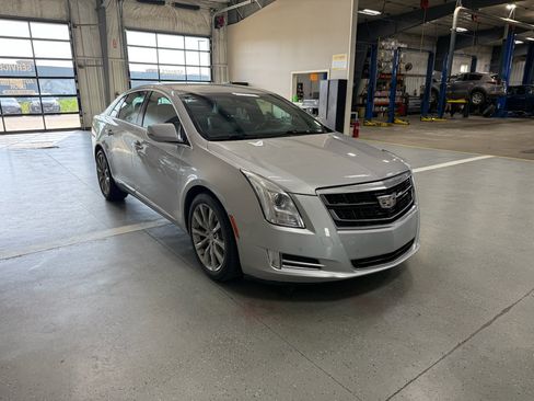Used 2017 Cadillac XTS Premium Luxury w/ Driver Assist Package AWD/4WD image 4