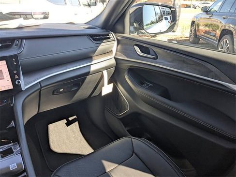 New 2026 Jeep Grand Cherokee L Limited image 16