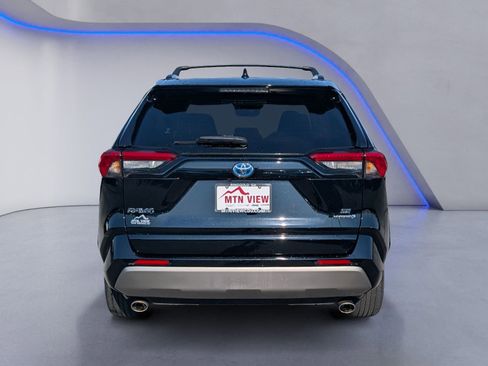Used 2022 Toyota RAV4 SE w/ Convenience Package image 12