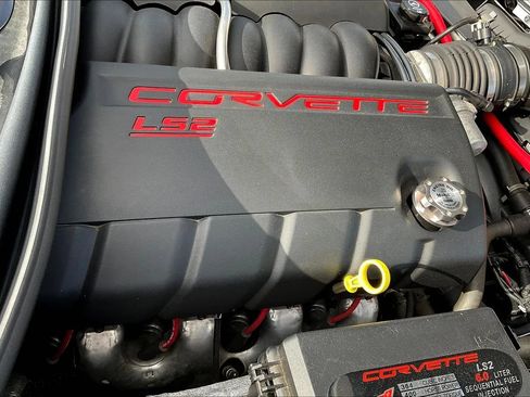 Used 2005 Chevrolet Corvette Coupe w/ Preferred Equipment Group RWD image 27