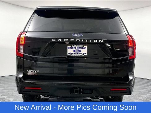 Used 2025 Ford Expedition Active AWD/4WD image 4