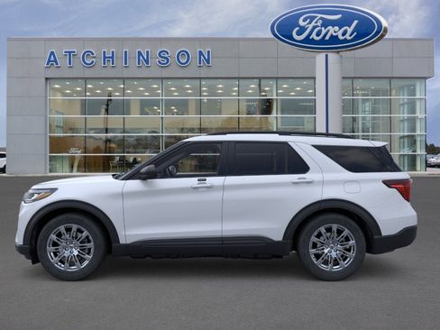 New 2026 Ford Explorer Active w/ Active Comfort Package image 3