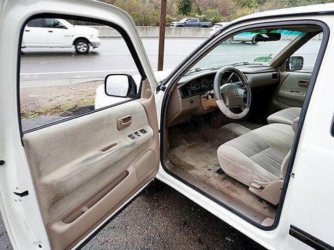 Used 1998 Toyota T100 SR5 image 27