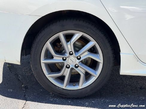 Used 2014 Nissan Sentra SR w/ SR Driver Package FWD image 34