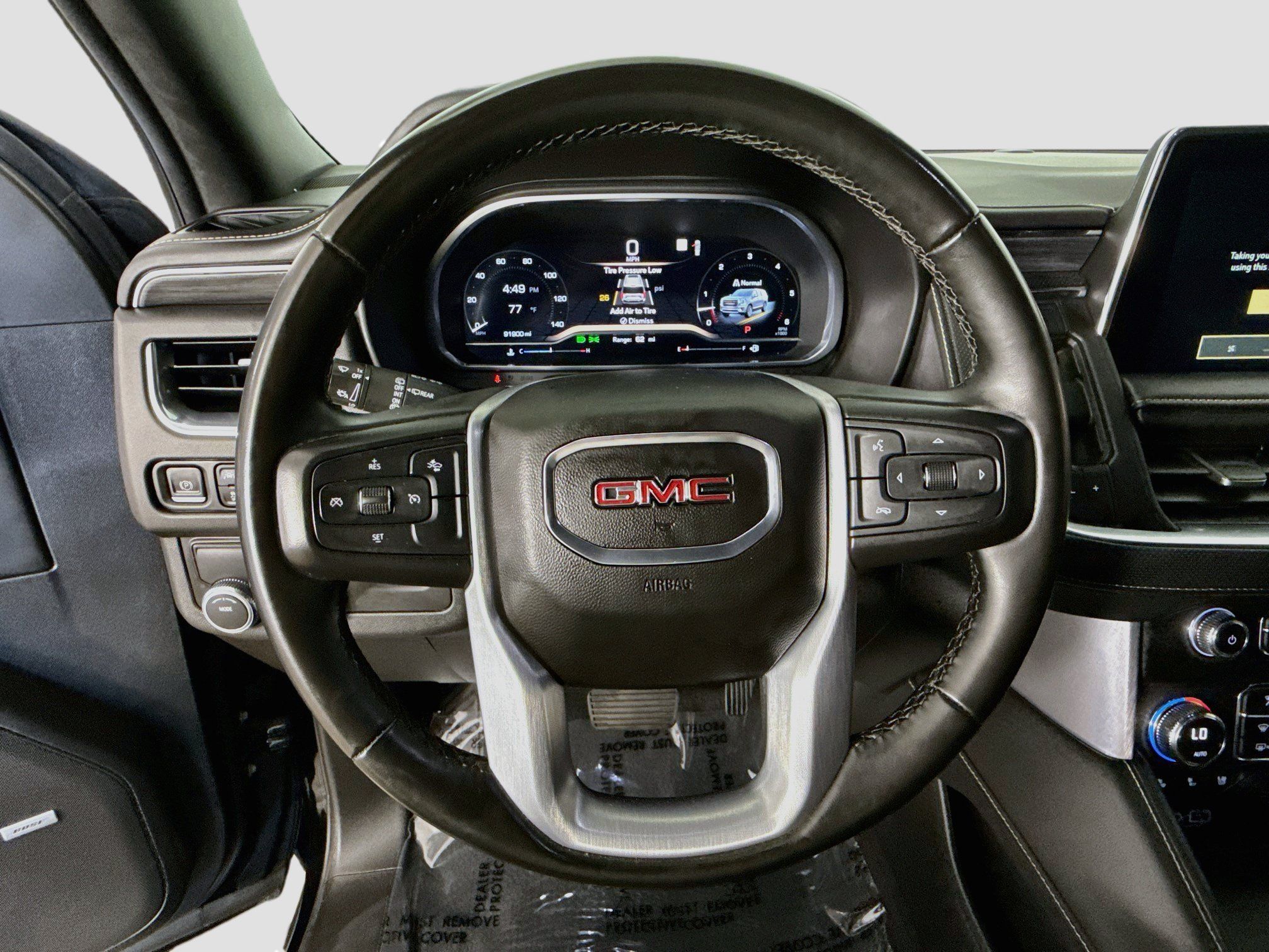 Used 2023 GMC Yukon XL SLT RWD image 13