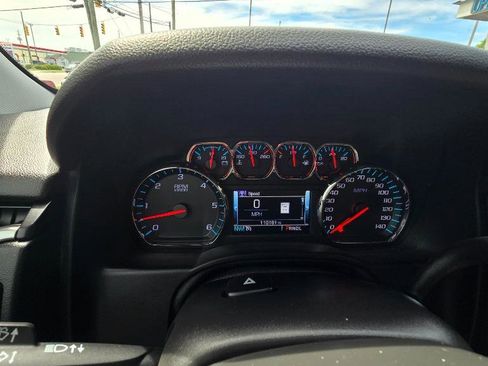 Used 2020 Chevrolet Suburban Premier AWD/4WD image 29