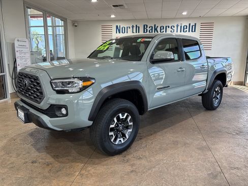 Used 2023 Toyota Tacoma TRD Off-Road w/ Technology Package RWD image 1