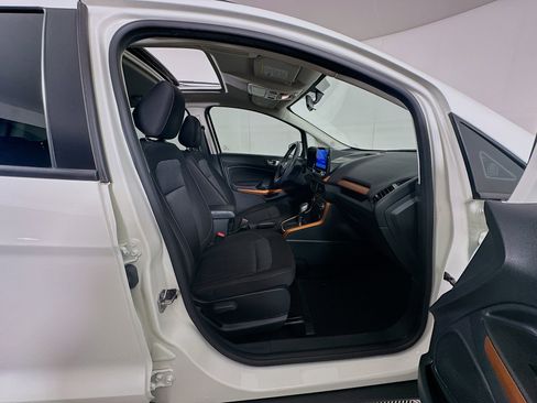 Used 2021 Ford EcoSport SE w/ SE Appearance Package image 29