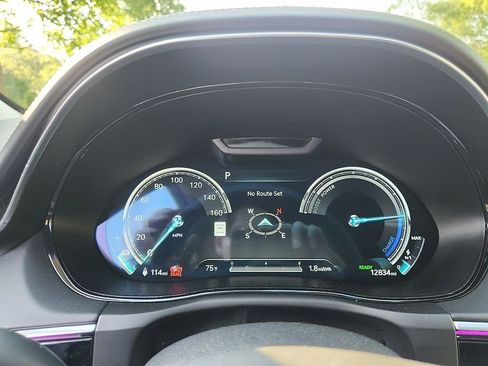 Used 2024 Genesis Electrified GV70 Prestige w/ Prestige Package AWD/4WD image 11