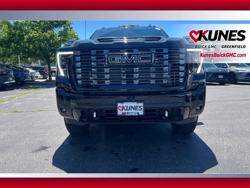 New 2026 GMC Sierra 2500 Denali Ultimate w/ LPO, Black Badging Package AWD/4WD image 12