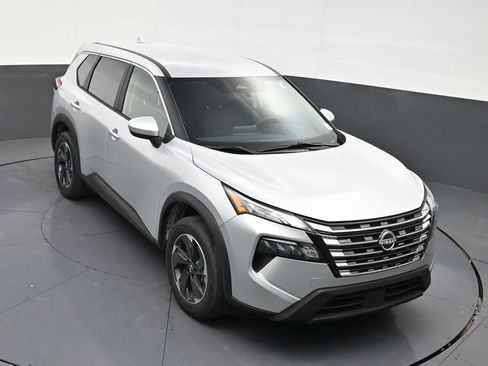 Used 2024 Nissan Rogue SV image 19