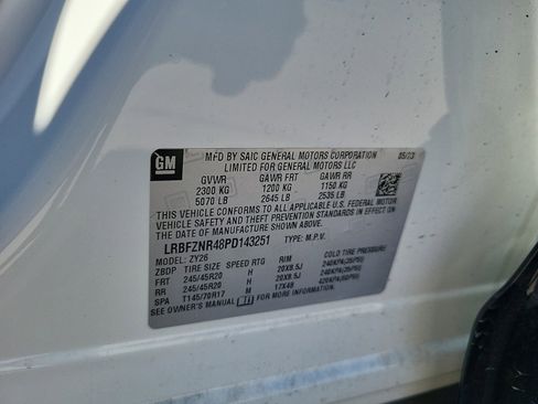 Used 2023 Buick Envision Essence w/ Sport Touring Package image 27