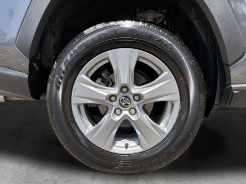 Used 2025 Toyota RAV4 XLE AWD/4WD image 22