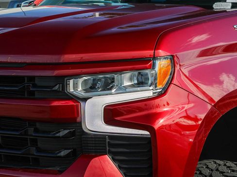 Used 2024 Chevrolet Silverado 1500 RST AWD/4WD image 9