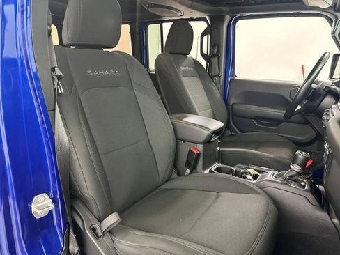 Certified 2020 Jeep Wrangler Unlimited Sahara AWD/4WD image 18